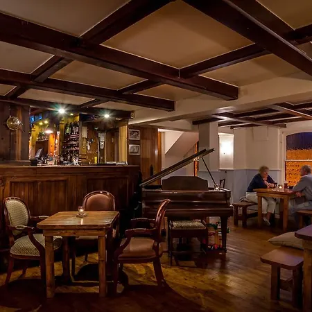 Bram Stoker Hotel 2*